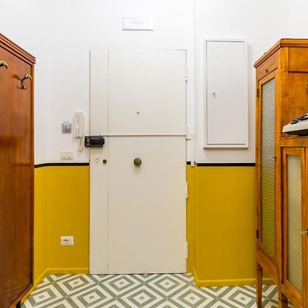 Piazza Municipio Apartments By Wonderful Italy Наполи Екстериор снимка