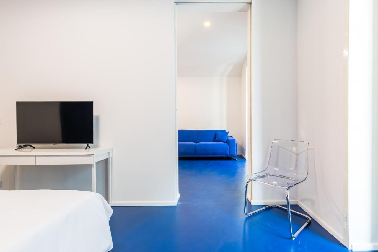 Piazza Municipio Apartments By Wonderful Italy Наполи Екстериор снимка