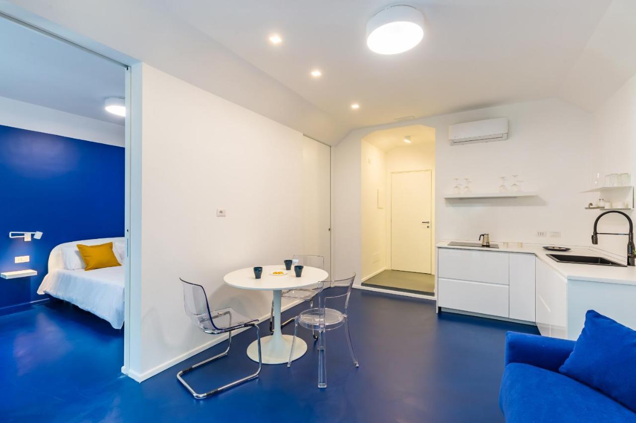 Piazza Municipio Apartments By Wonderful Italy Наполи Екстериор снимка