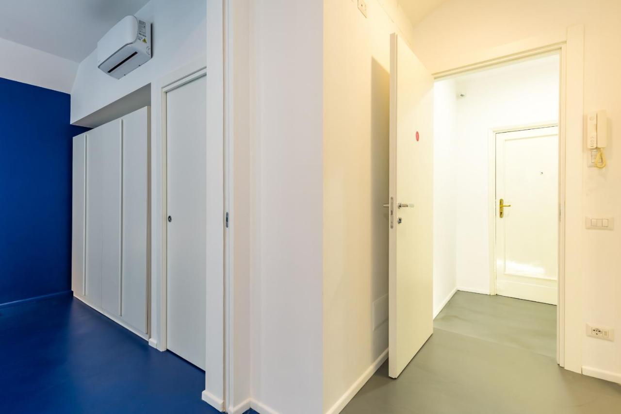 Piazza Municipio Apartments By Wonderful Italy Наполи Екстериор снимка