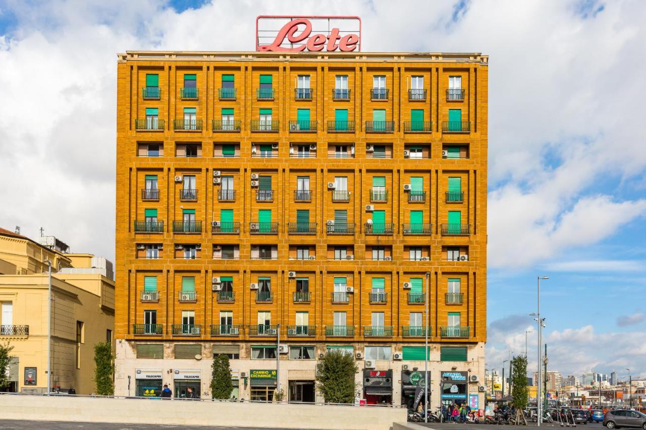 Piazza Municipio Apartments By Wonderful Italy Наполи Екстериор снимка