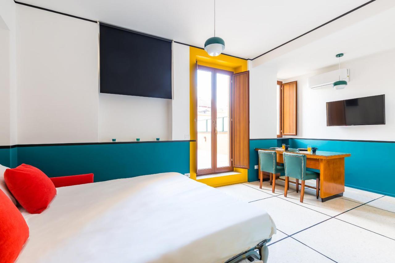 Piazza Municipio Apartments By Wonderful Italy Наполи Екстериор снимка