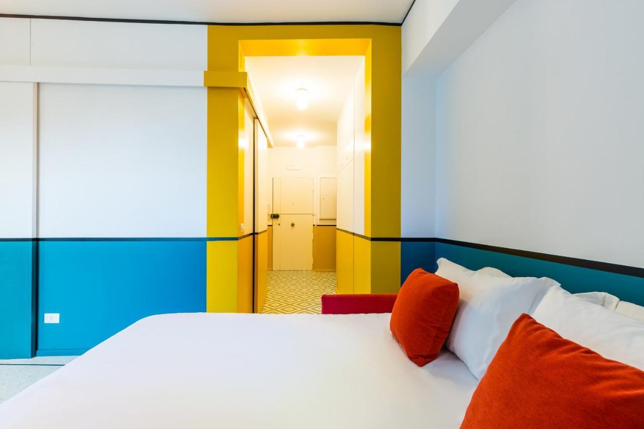 Piazza Municipio Apartments By Wonderful Italy Наполи Екстериор снимка
